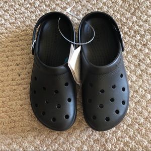 Black crocs sandals men’s 8 women’s 10